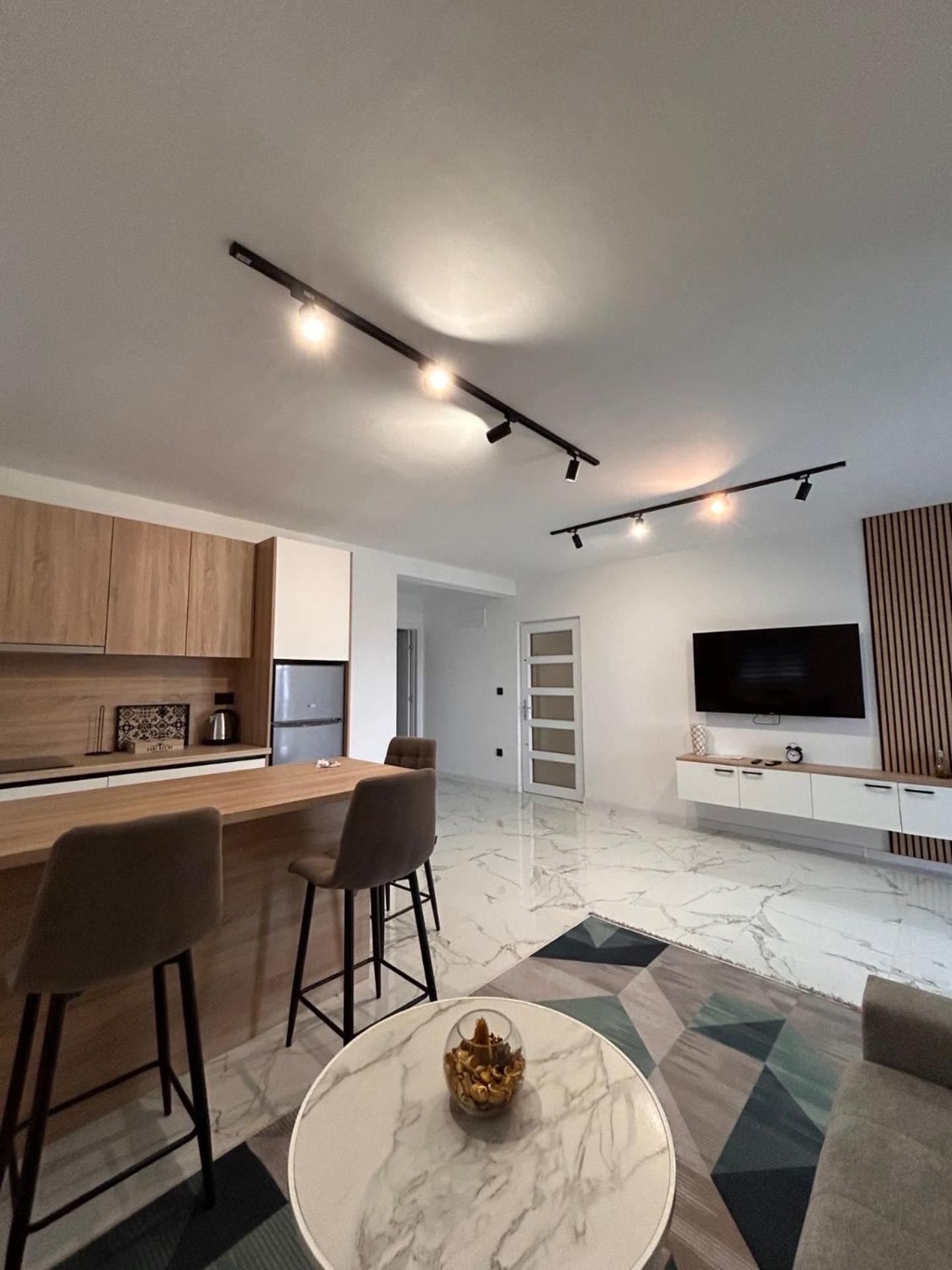 Apartment Stars *
